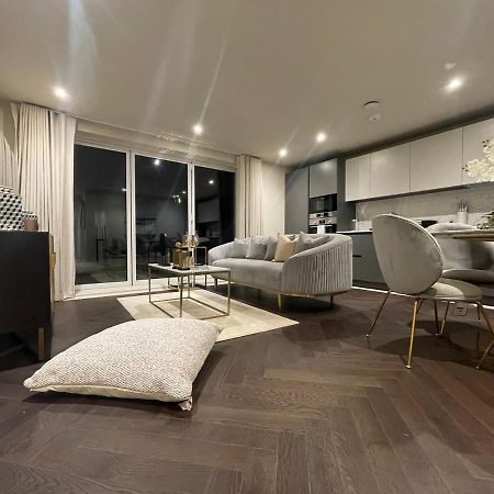 Sophisticated 1Br, 1 Ba Chigwell Designer Flat Chcl F2 Apartment Exterior photo